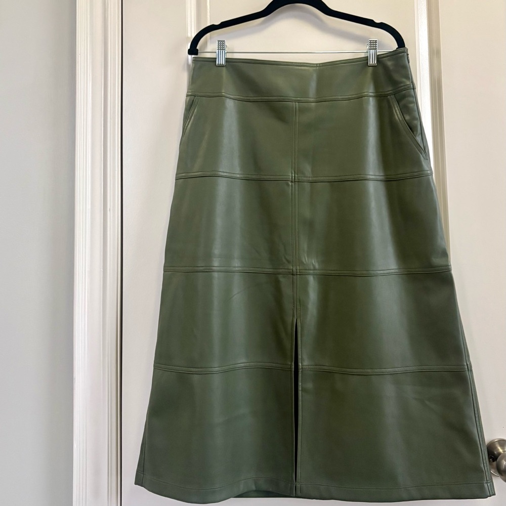 Sale! CAbi 💫 NWOT Fall 2024 Kick It Skirt, Green Leather Skirt, Size 6, #4765